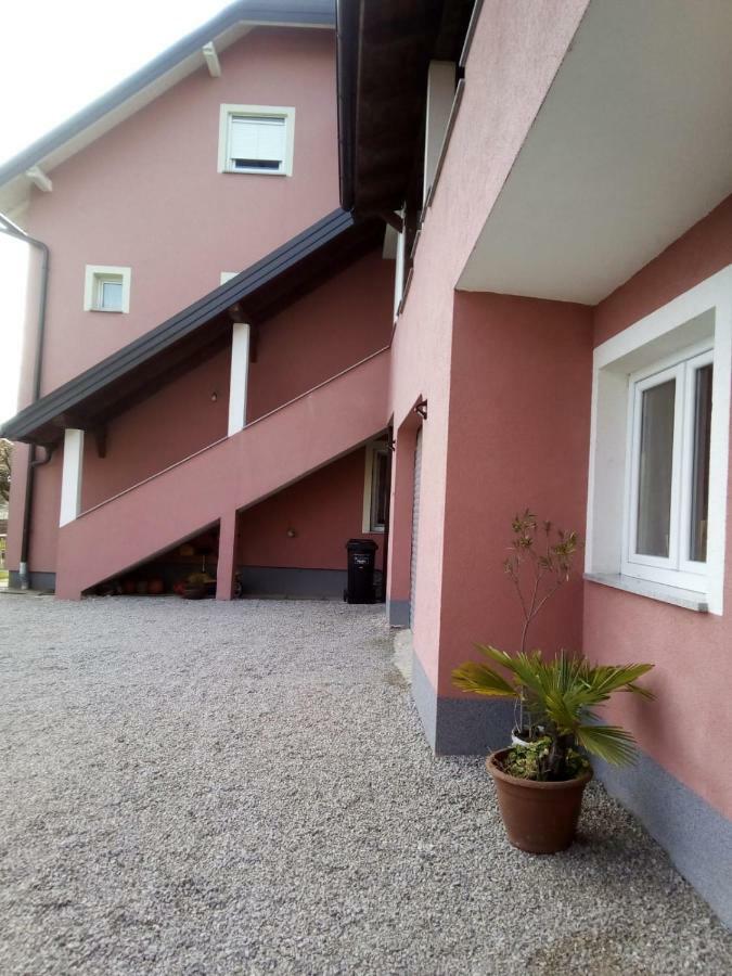 Studio Apartman Zagreb Horvati Rakov Potok Exterior foto